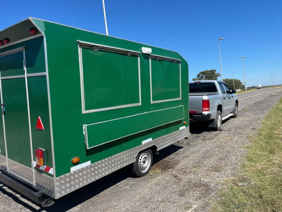 El carro fue robado el domingo pasado y está en un barrio de Viedma. 