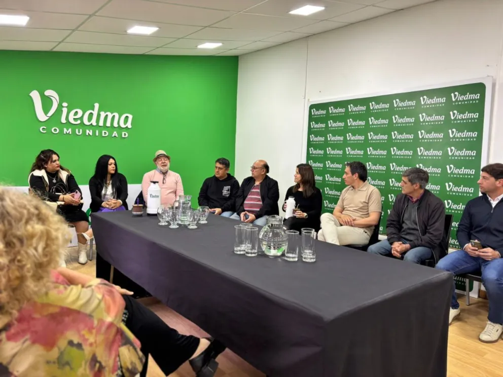 Marcos Castro, reunido con el sector empresarial. Foto: Municipio de Viedma. 