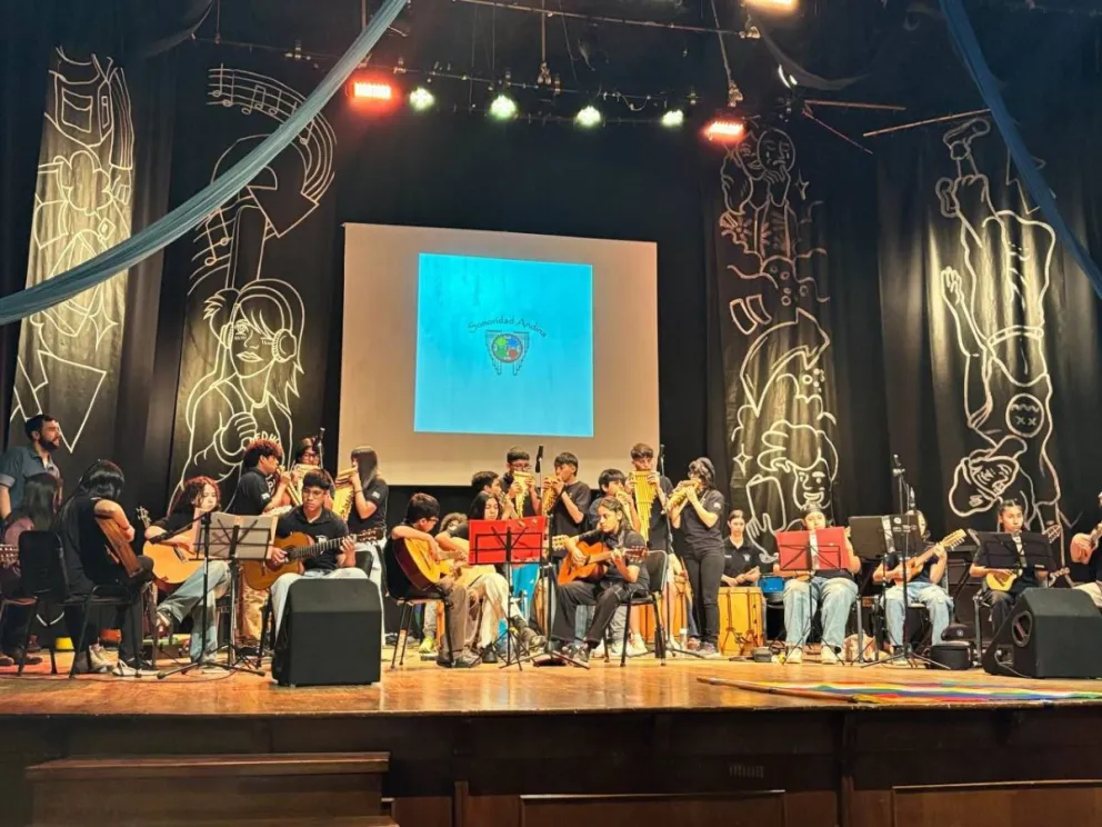 Se dieron múltiples expresiones artísticas.  Fotos: Municipalidad de Viedma.