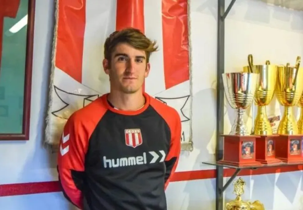 Ya hizo su estreno con la camiseta de Estudiantes. 