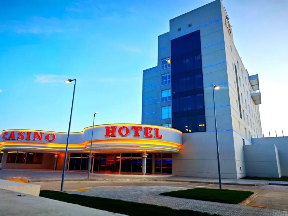 Arranca la música en vivo con Jessy & Jhonn. Fotos gentileza.