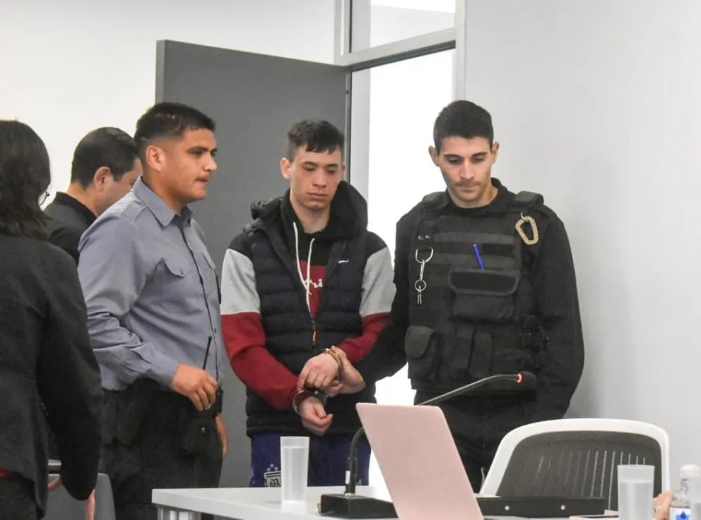 Yuthiel Huinca fue condenado por el crimen de Jonathan Caracciolo y restan días para conocer su pena. Fotos: Archivo NoticiasNet. 