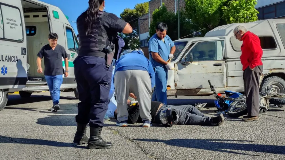 El hombre lesionado fue inmovilizado y derivado al nosocomio local. 