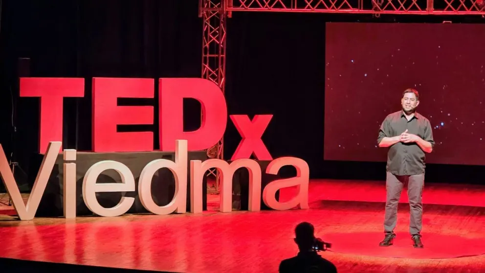 Nueve oradores locales compartieron ideas y experiencias.