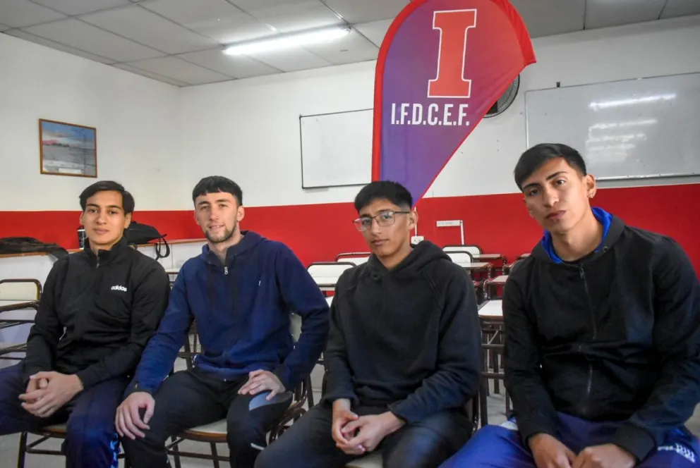 Estudiantes avanzados del Profesorado. Foto: Vanesa Schwemmler