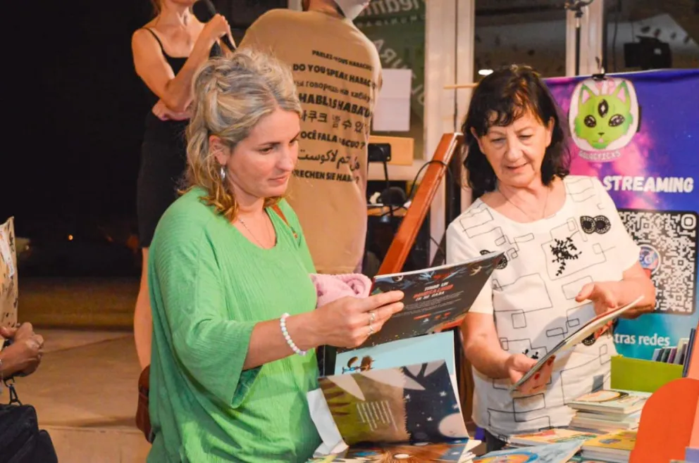Durante tres días la Comarca disfrutó de una nueva edición de la Feria del Libro -fotos Emanuel Mirenghi-. 