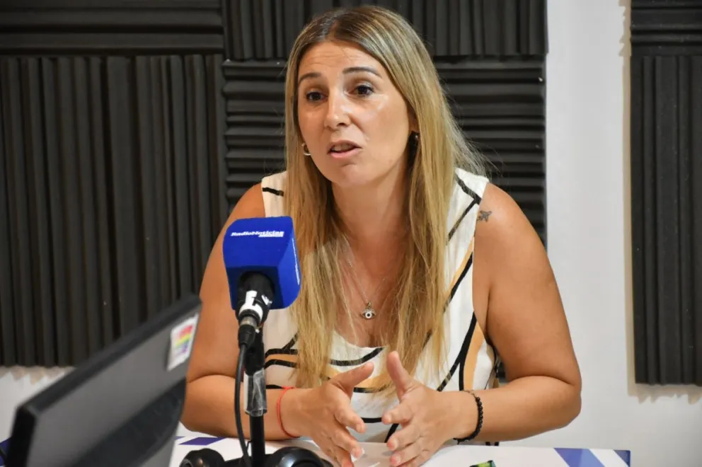Natalia Macri en el estudio de Radio Noticias. 