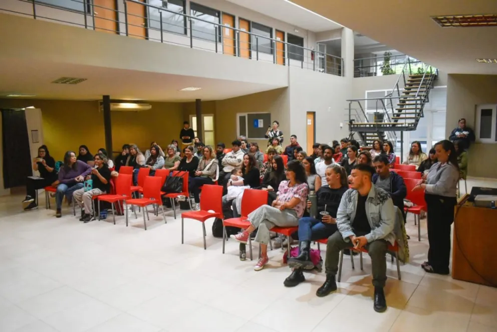 La jornada cerró con la habilitación de una intervención artística colectiva. Fotos: Vanesa Schwemmler.