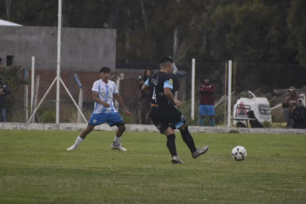 Jorge Newbery y otra final más. Fotos Vanesa Schwemmler para NoticiasNet.