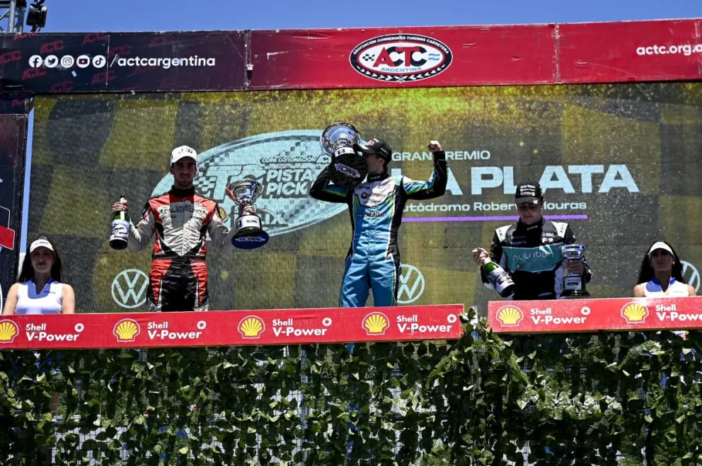 Se define todo en la última vuelta. 