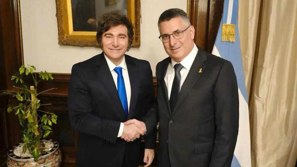 Javier Milei junto al canciller de Israel, Gideon Sa’ar.