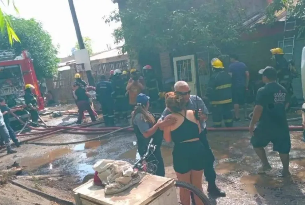 Una nena de 8 años murió esta mañana en un incendio que afectó la vivienda donde vivía, ubicada en calle Nicolás Tarifa y Alta Tensión. Foto: Inforo