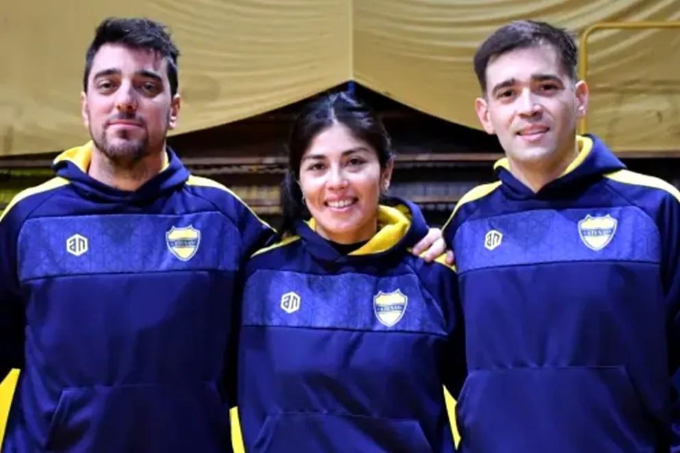 El "griego" sostuvo al equipo de trabajo y anunció su renovación. Foto Prensa Atenas.