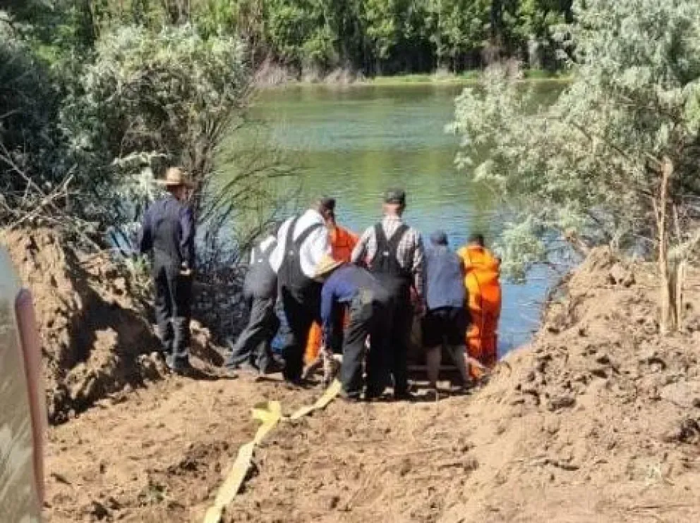 Muerte de una familia en el río y la comunidad Menonita azotada por el dolor. Foto gentileza.