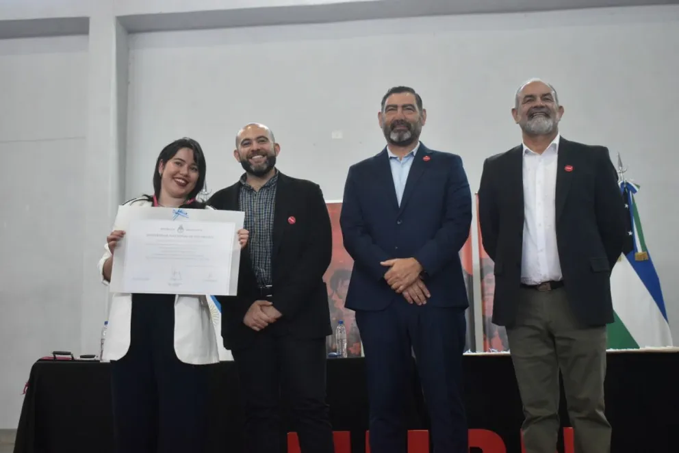 Segunda graduación de 2025 en la Sede Atlántica de la Universidad Nacional de Río Negro. Fotos Vanesa Schwemmler para NoticiasNet. 