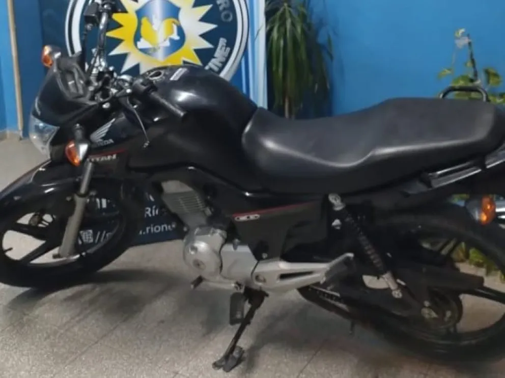 Moto recuperada justo antes de que la desarmen. 