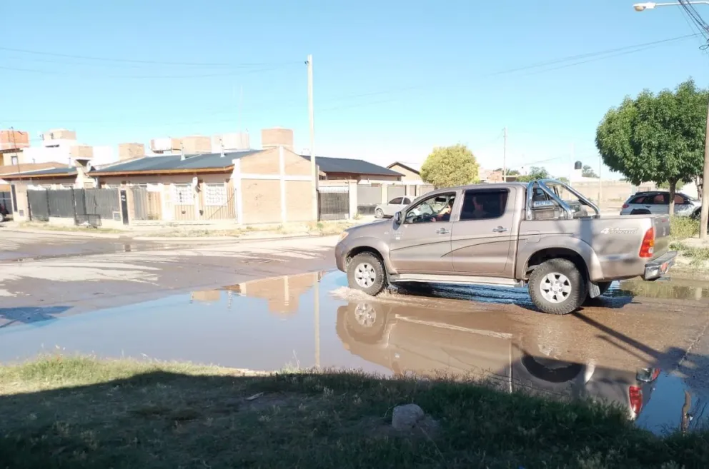 La presencia de agua estancada complica la circulación. 