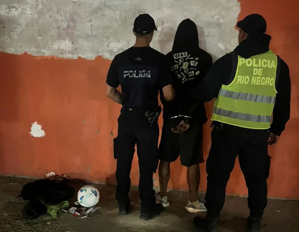 Detenido por personal de la Comisaría 34 de Viedma. 