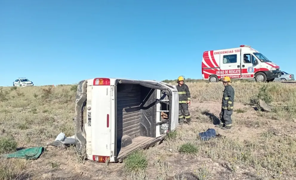 Así quedó el vehículo. Fotos gentileza: Informativo Hoy/SAO-Las Grutas.