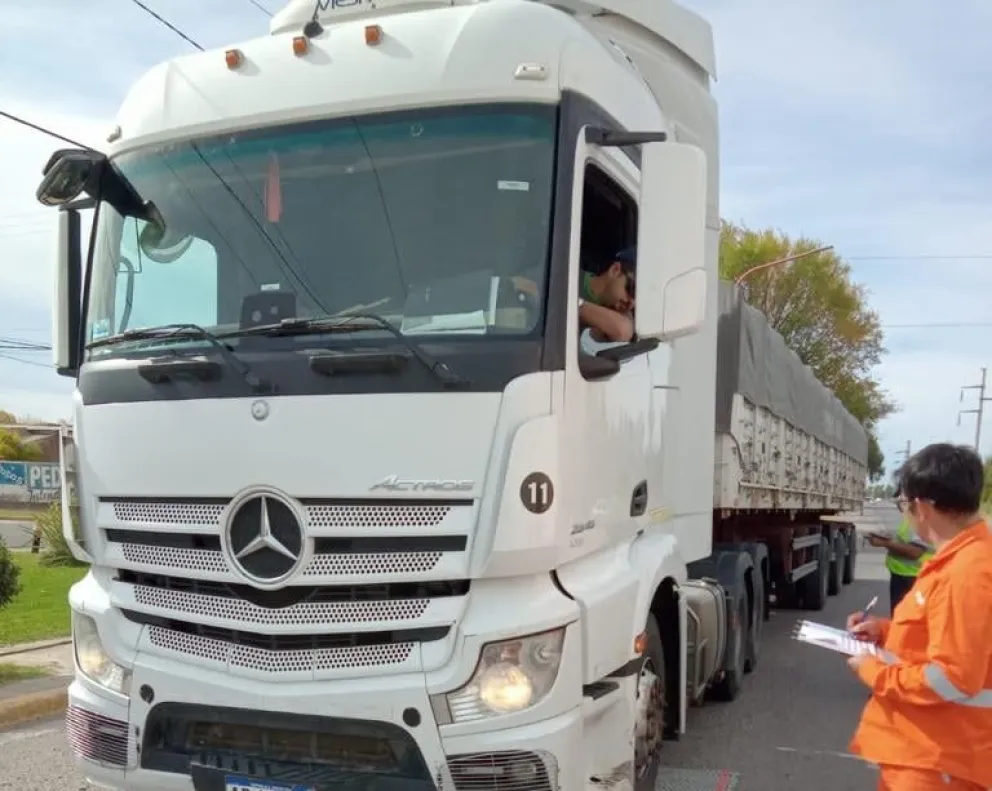Vigilando de cerca. Foto Archivo Vialidad Rionegrina.