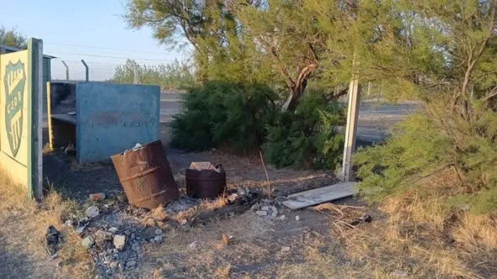 Así quedó el bufet tras el robo del premoldeado. Foto: gentileza 