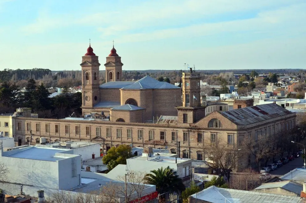 El sacerdote Luis García encabezó la respuesta.