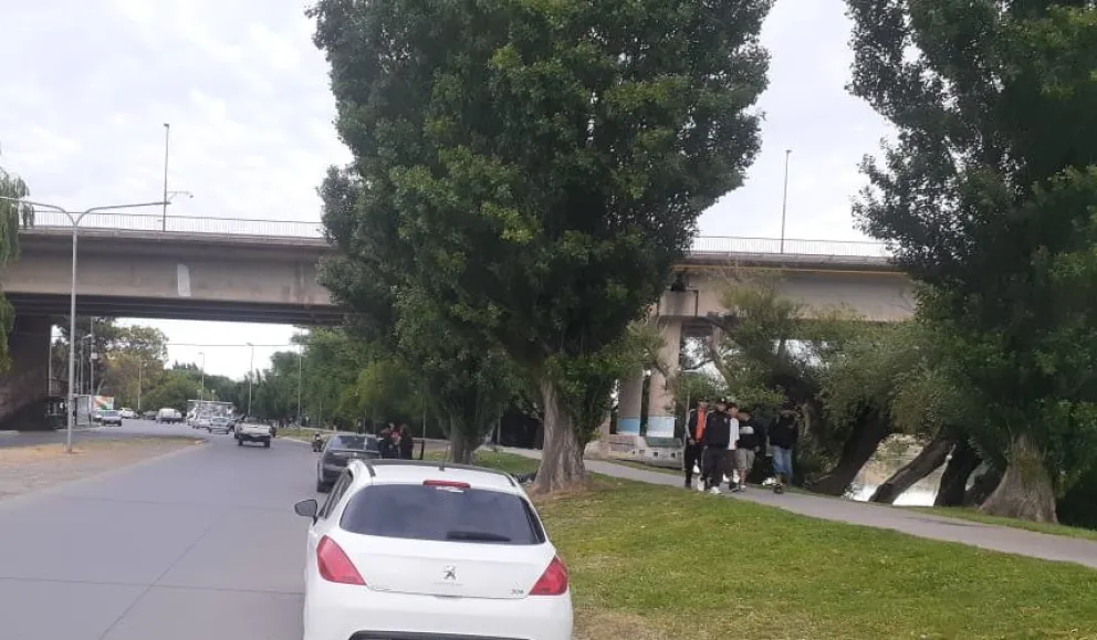 El retorno tras la madrugada celebratoria. Foto NoticiasNet.