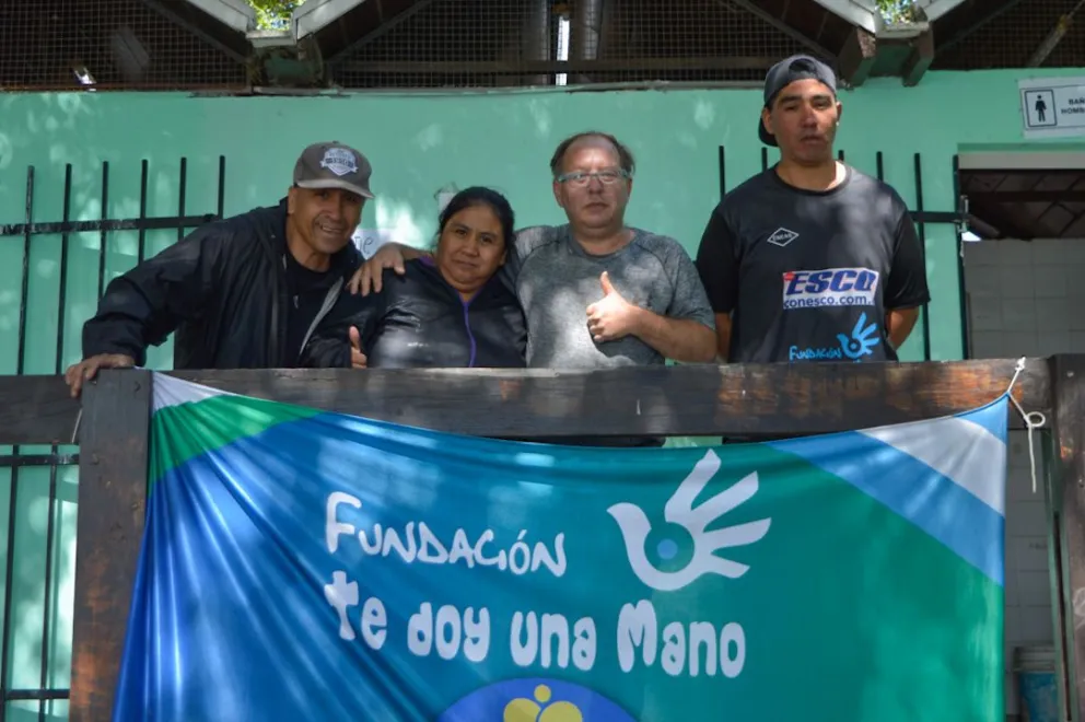 La organización mantiene durante el verano una intensa labor social.