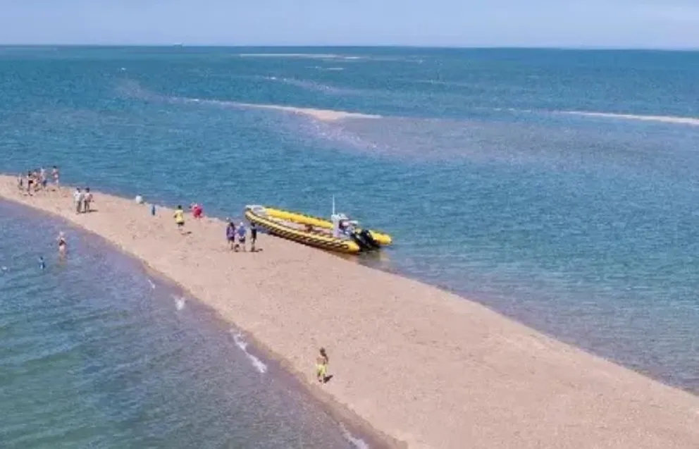 La playa fantástica:. Foto Carlos Aguilar Informativo Hoy.