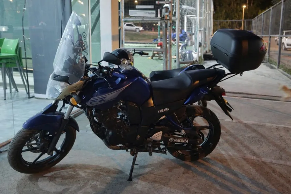 Yamaha FZ16 azul, que fue robada. Foto: Gentileza.