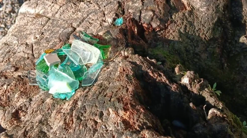 Parte de los peligrosos objetos encontrados. Foto gentileza.