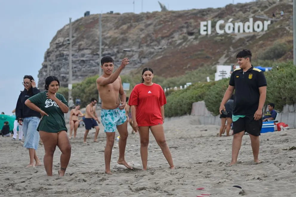 Se apoyan en el volumen de reservas y en la realización de la Fiesta Nacional del Mar y el Acampante.