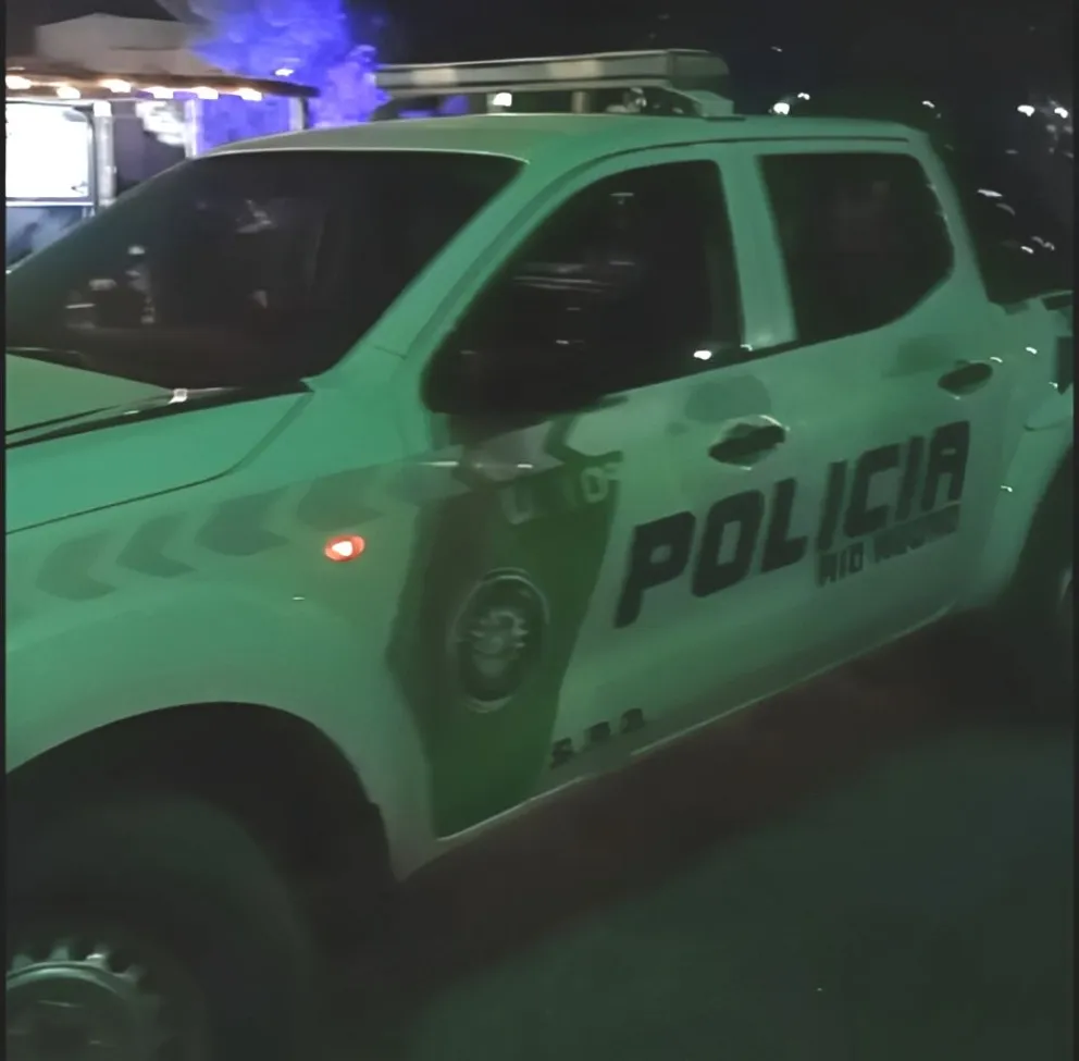 Inspectores y agentes policiales se acercaron a la zona e impidieron la continuidad del evento 