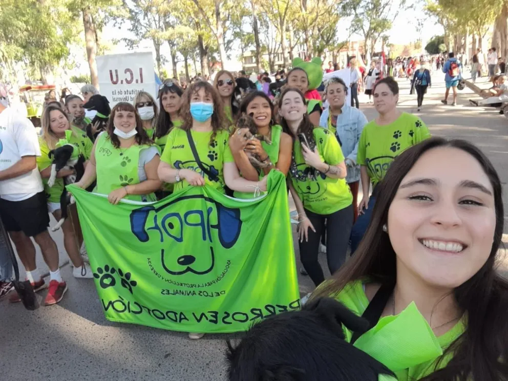 Parte del equipo que se desempeña en APDA Patagones. Fotos: gentileza