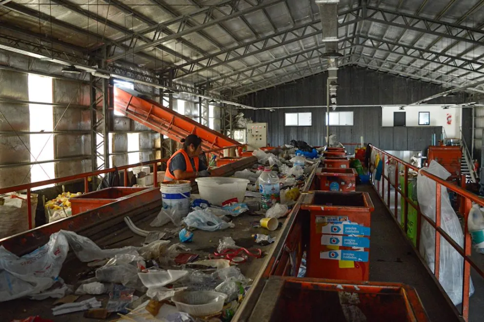 La cooperativa Cotranvi tendrá un rol clave en la separación y en tareas de educación ambiental.