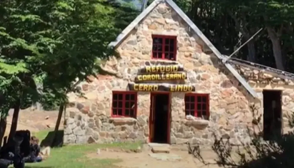 Una mañana diferente para los caminantes que pasaron la noche en el refugio.