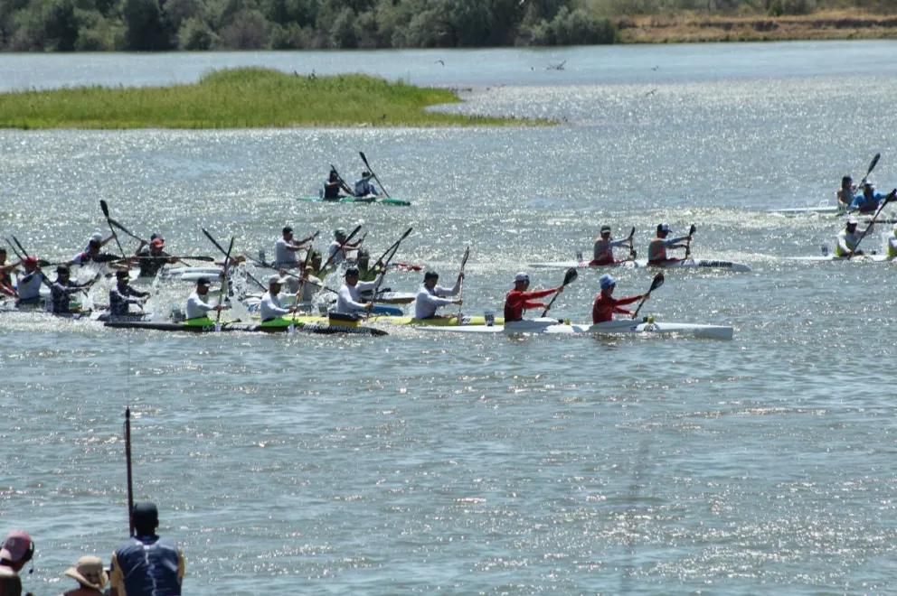 Penúltima prueba para la edición dorada de la Regata del Río Negro.