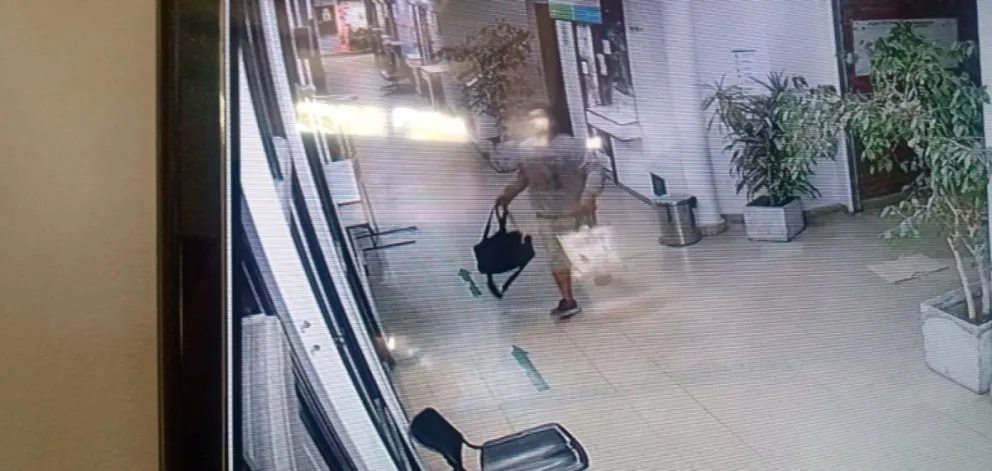 En la terminal hay 14 cámaras y el ladrón habría quedado grabado en la mitad de ellas. 