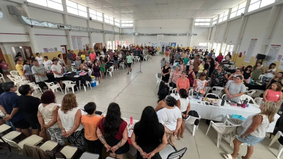 Congreso de Unter en San Antonio Oeste para tratar la última oferta salarial.