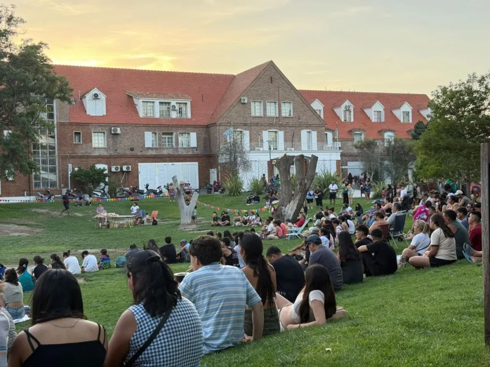 Hubo un mensaje acerca de Dios y muchos juegos que mantuvieron entretenidos a los más chicos. 