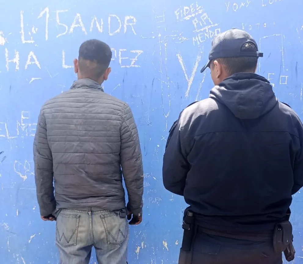 Cayó en pleno centro de la ciudad, y quedó rodeado luego de lo cual fue a un calabozo.