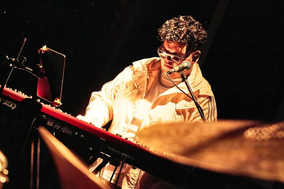 Maxi Diaz animará la jornada del viernes, iniciando el fin de semana. 