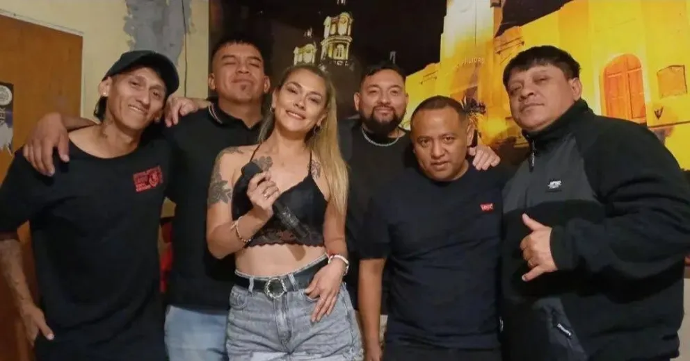 Nadia y La Diferencia, banda de Viedma que hará bailar en la fiesta de El Cóndor. 