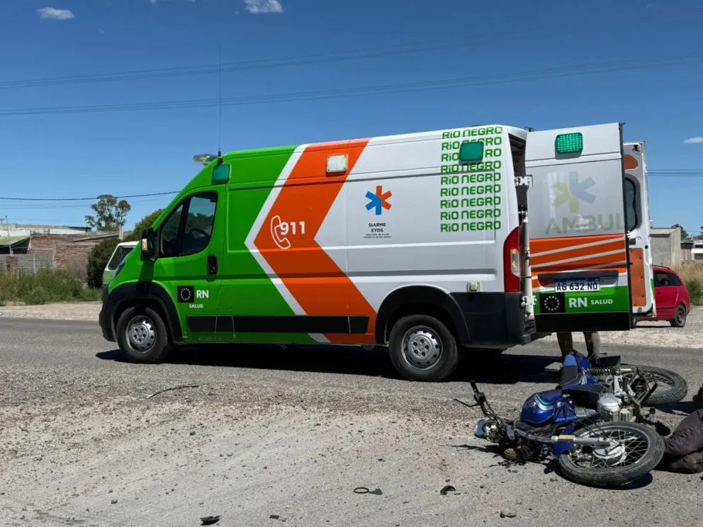 Grave accidente entre la avenida Perón y el boulevard Ituzaingó. Fotos NoticiasNet. 