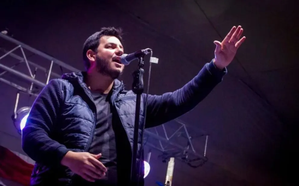 Lautaro, el hijo de Jorge Rojas. ¿Se animará con las canciones de "Los Nocheros"?. Foto archivo.