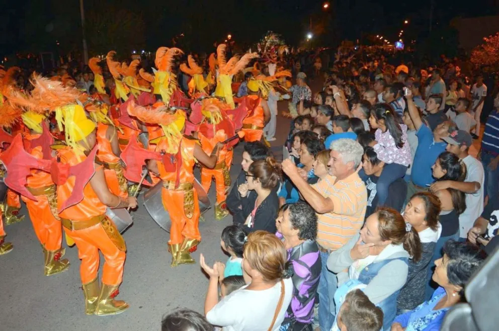 La región contará con una agenda cargada de música, color y tradición. 