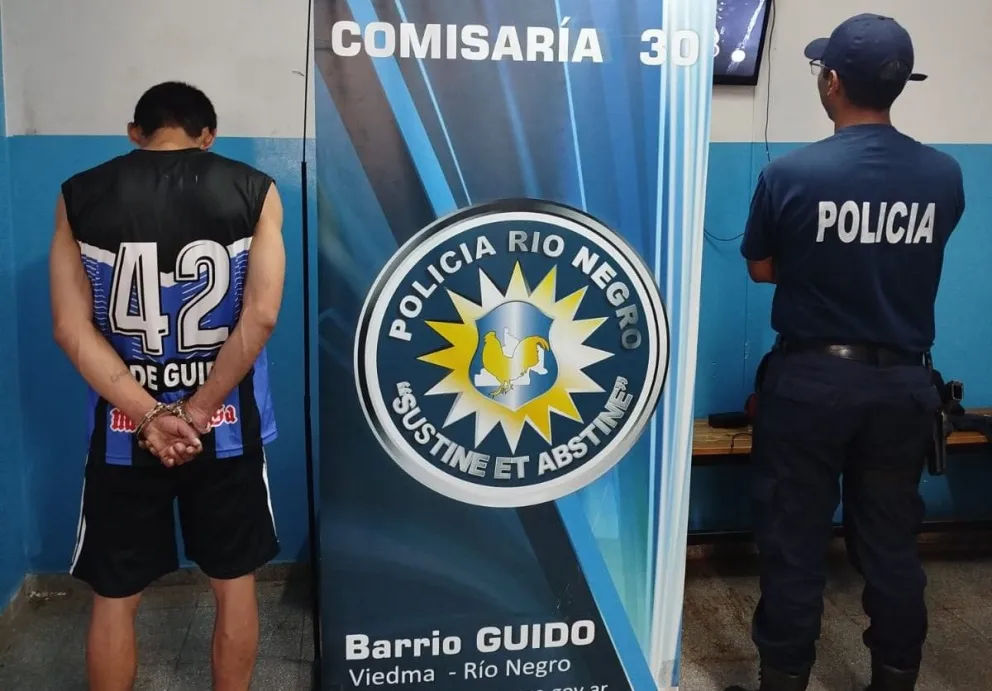 El sujeto fue llevado a la unidad policial. 