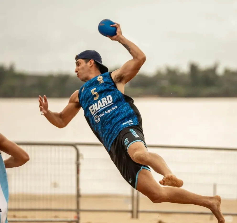 Se definen los Sur Centro de Beach Handball.