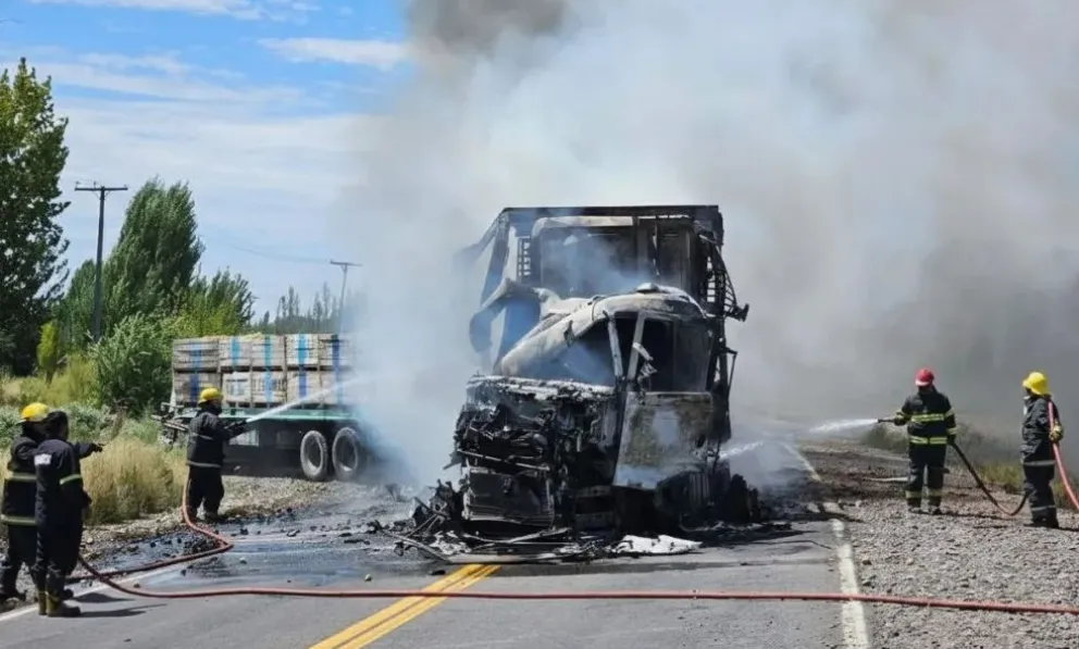 Se reportaron tres personas con lesiones, las cuales, en principio, serían de carácter leve.  Foto: Gentileza.
