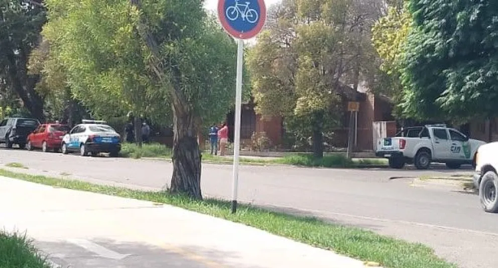 El personal policial trabajó en el lugar del hecho. 